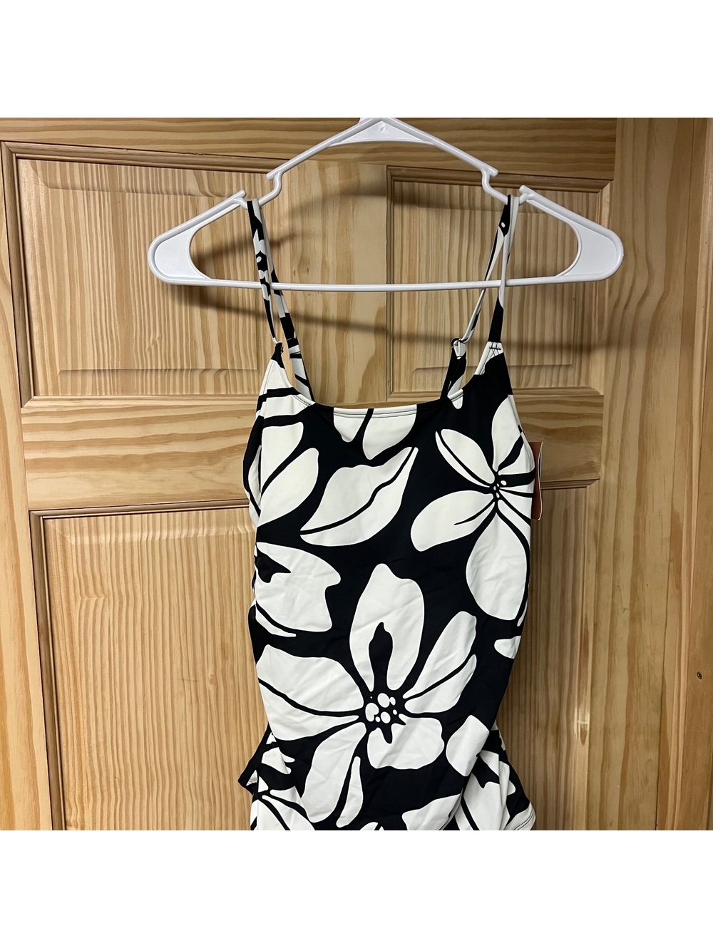 Shade & Shore black and white floral tankini swim top